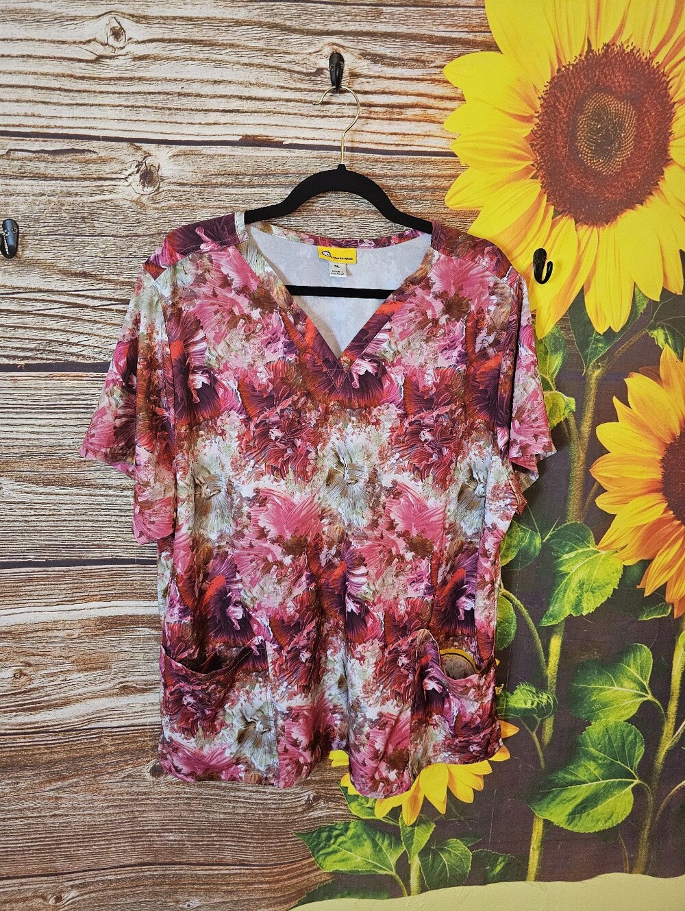 WonderWink Floral V-Neck Short Sleeve Top in Pink and Burgundy